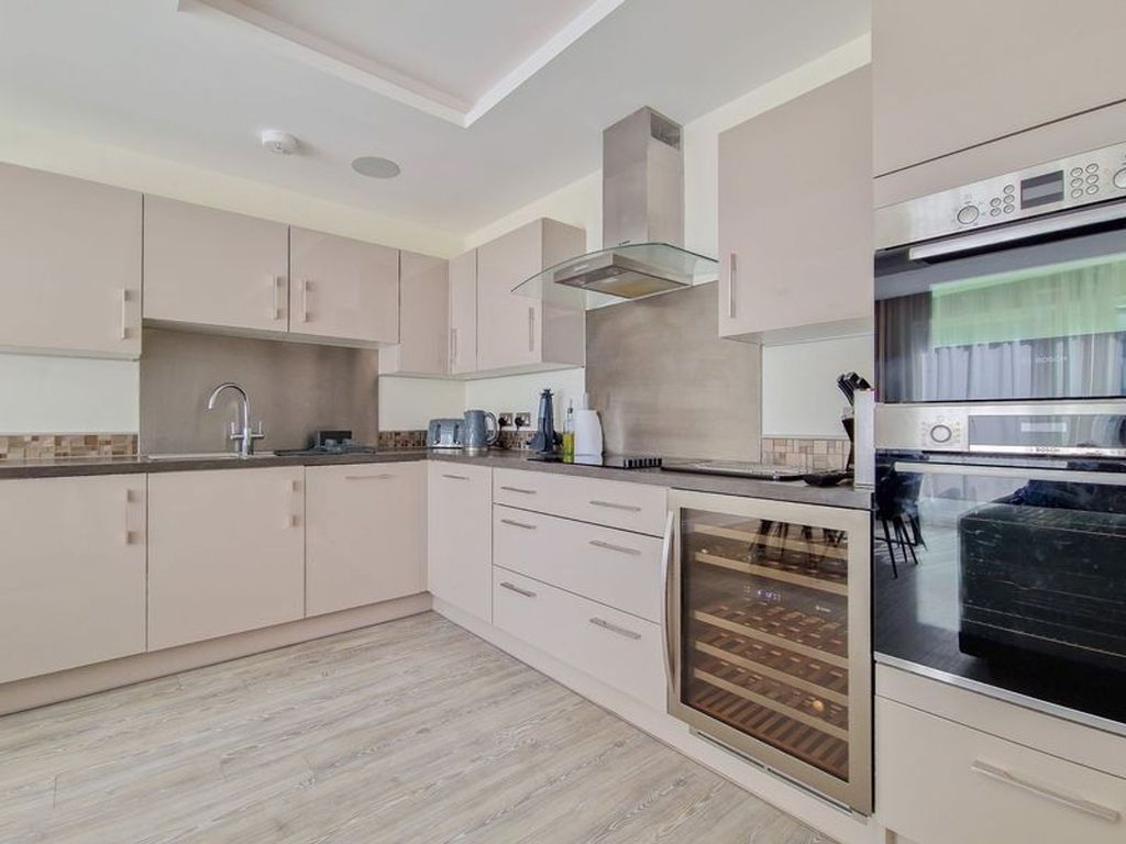 Property photo 3 of 23