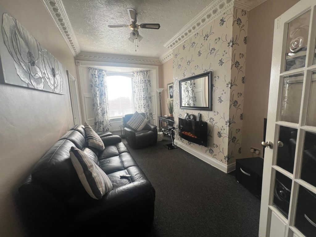 Property photo 2 of 7