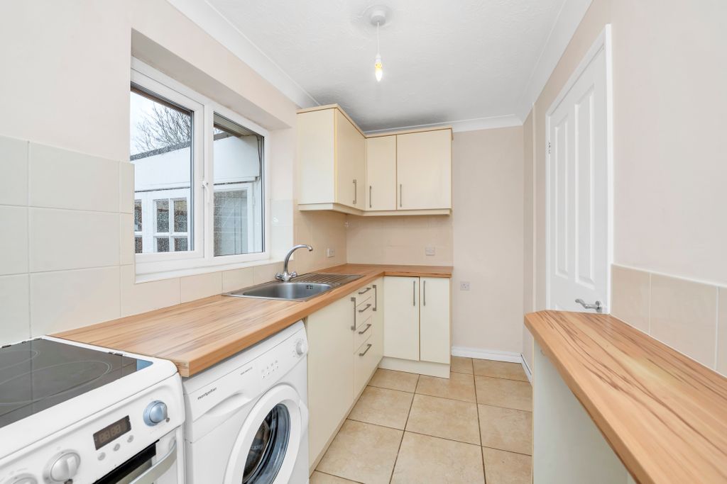 Property photo 2 of 12