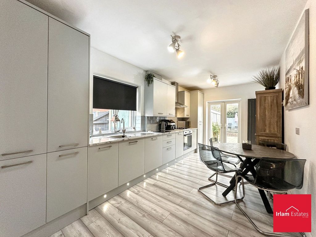 Property photo 2 of 23