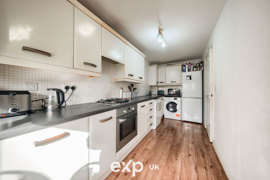 Property photo 3 of 14