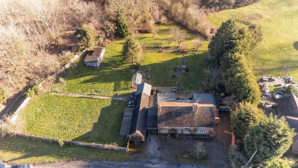 Property photo 2 of 30