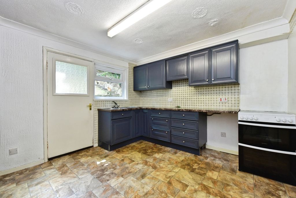 Property photo 2 of 16 Photo