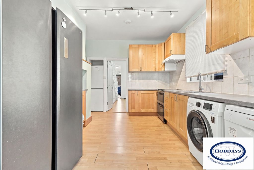 Property photo 3 of 18 5474214