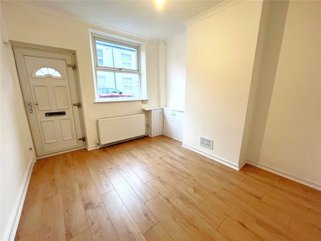 Property photo 3 of 13 Picture No. 11