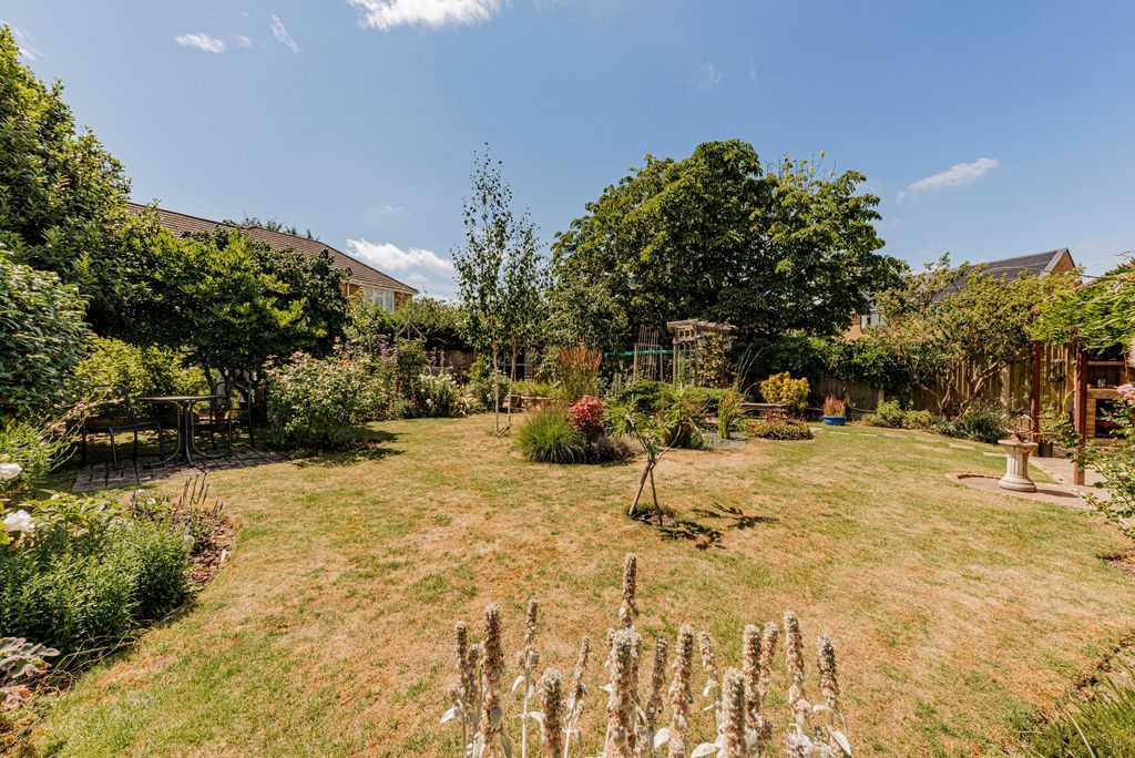 Property photo 3 of 26 Rear Garden (2)