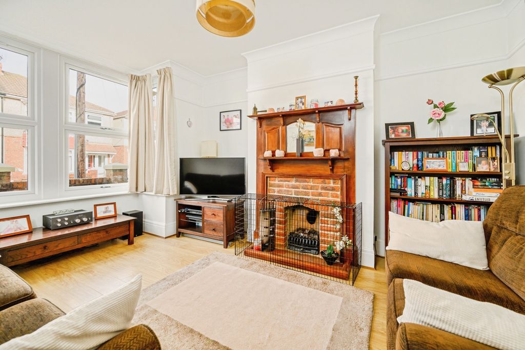 Property photo 2 of 22 Pbox-Img.Jpg