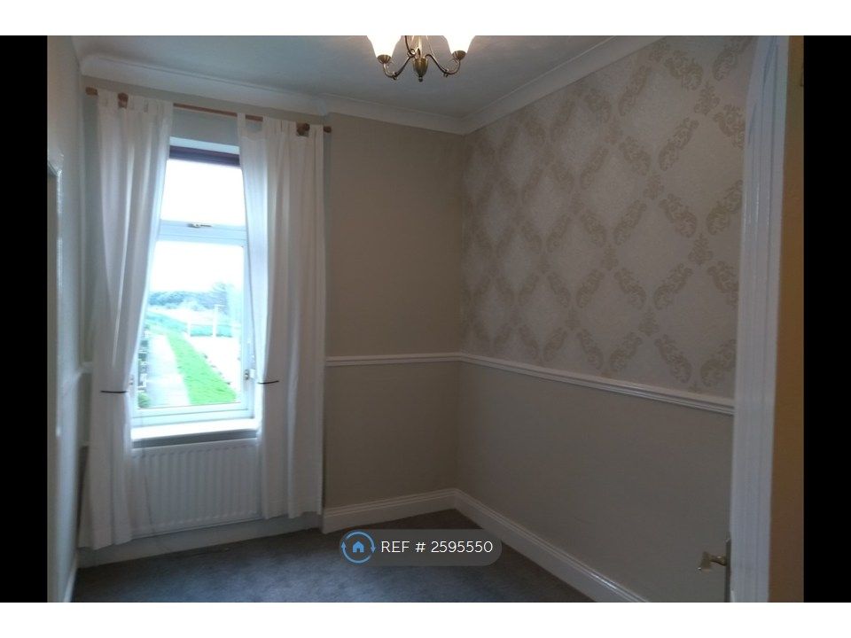 Property photo 2 of 7 Dining Room