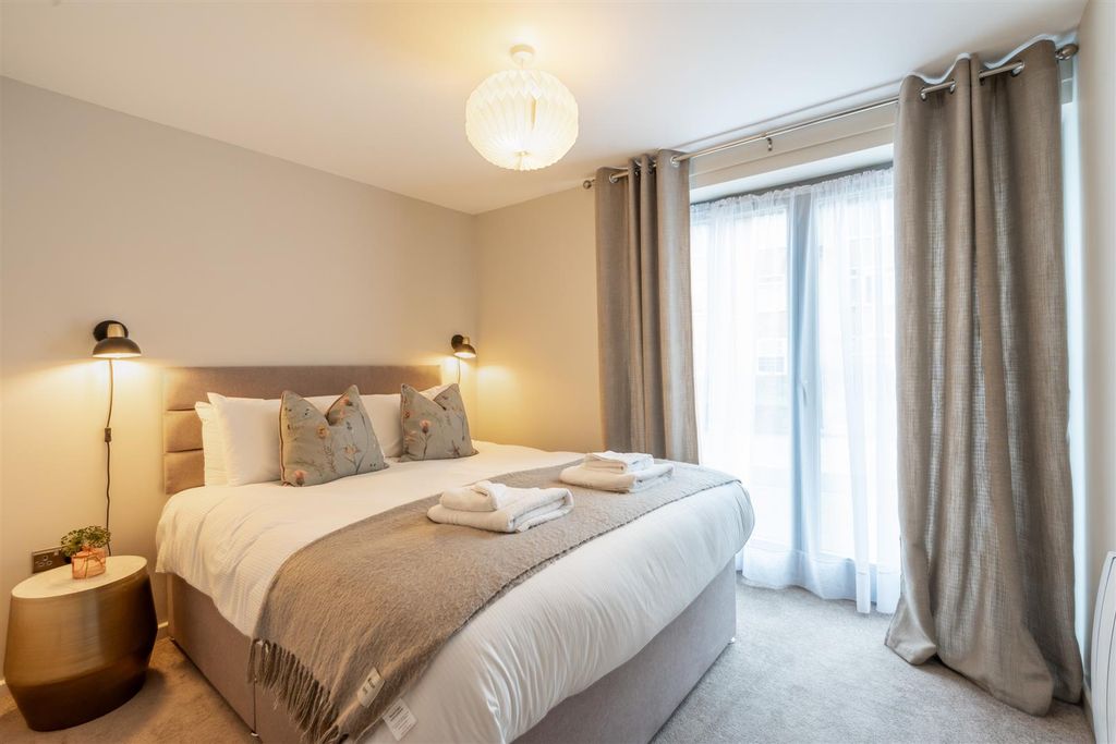 Property photo 2 of 9 Mcquades Court (25 Of 52).Jpg