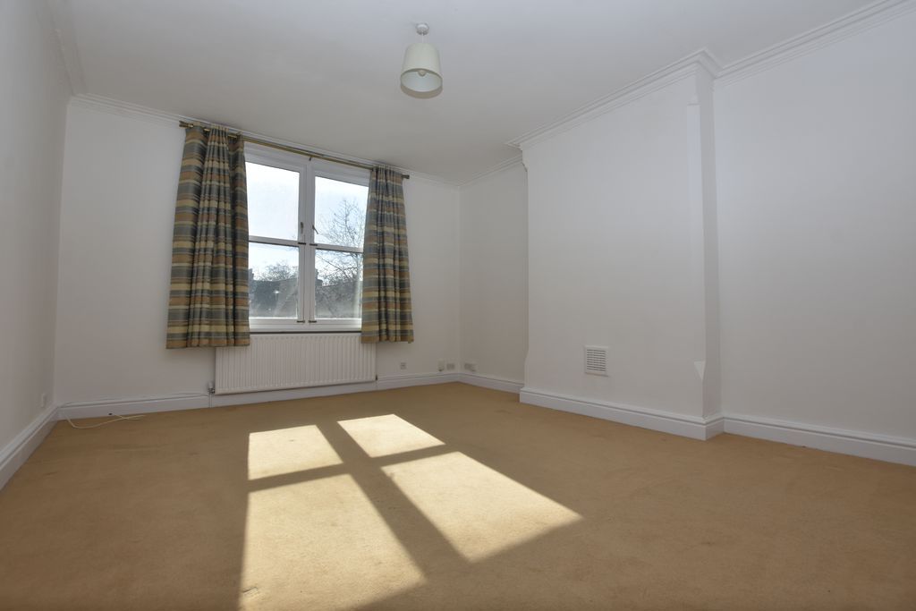 Property photo 3 of 6 Photo 7