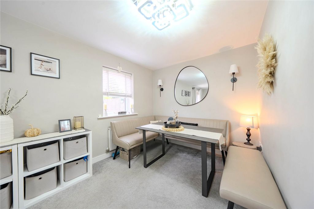 Property photo 3 of 16 Picture No. 02