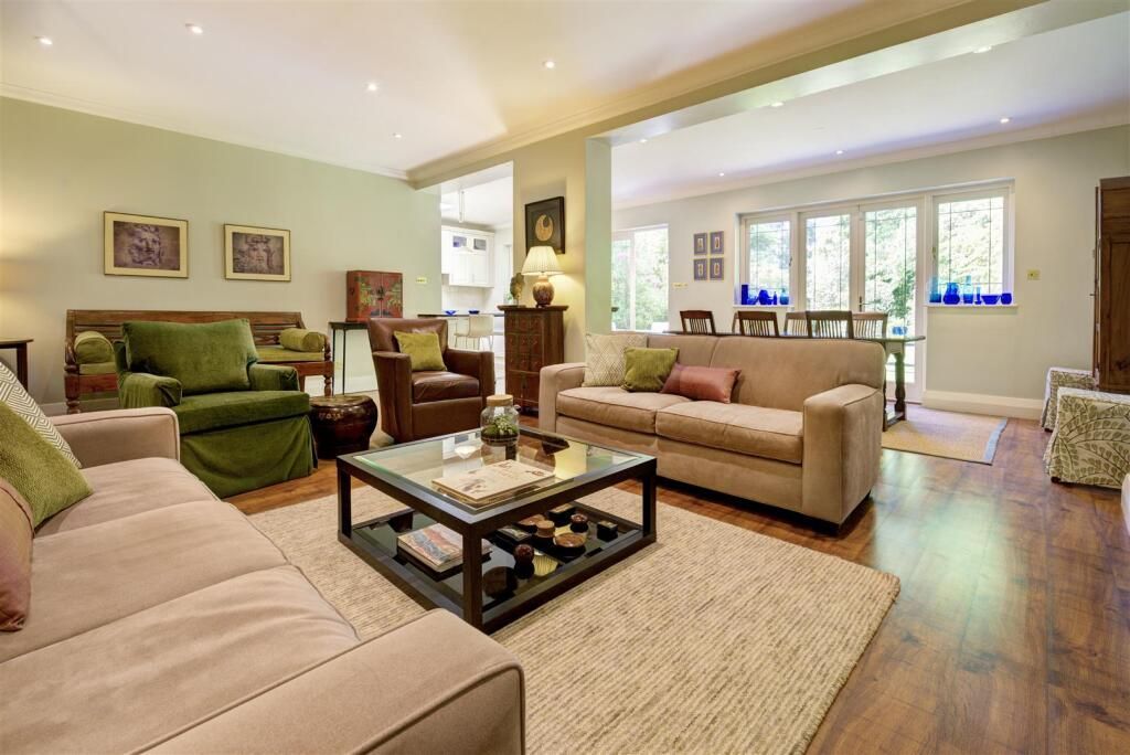 Property photo 1 of 3