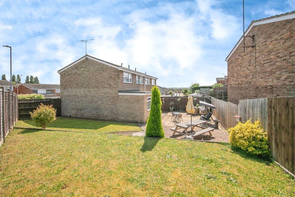 Property photo 2 of 17 Photo