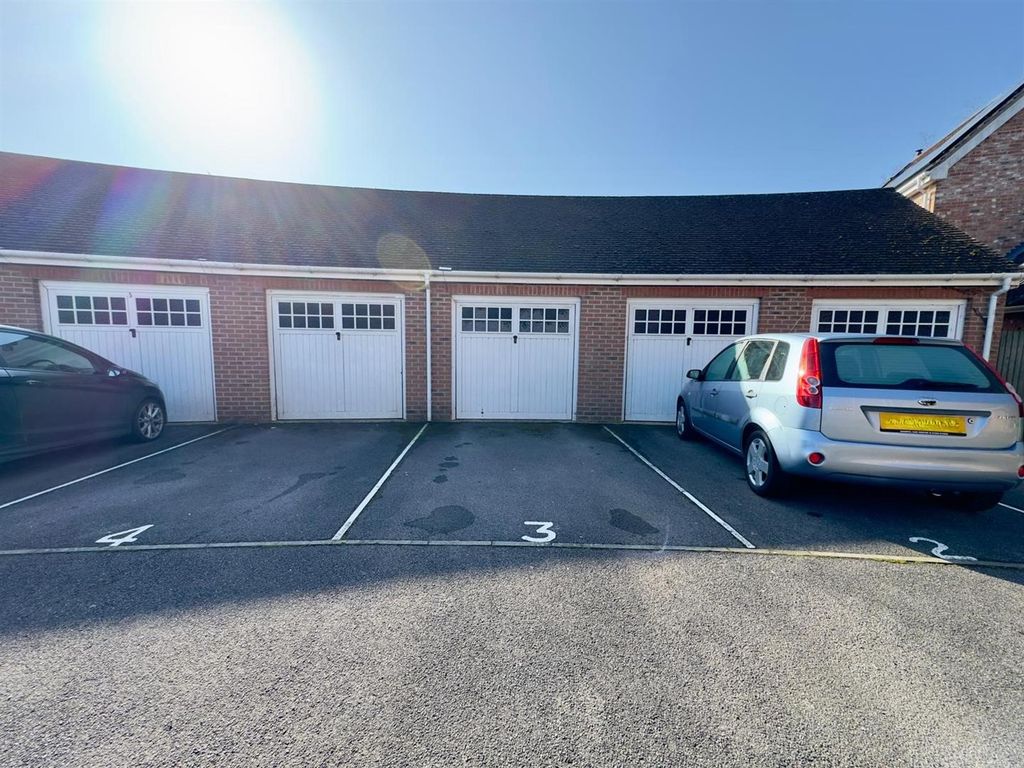 Additional image 11 of 2 bed flat for saleLatimer House, Marrow Meade, Fleet GU51