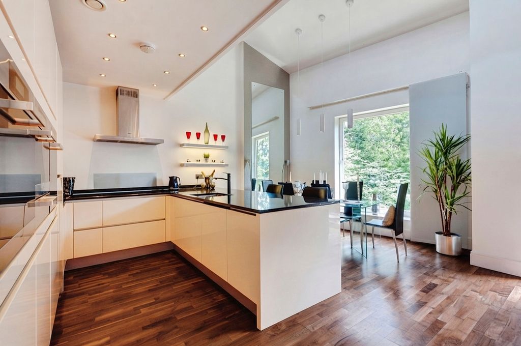 Property photo 3 of 38 Pbox-Img.Jpg