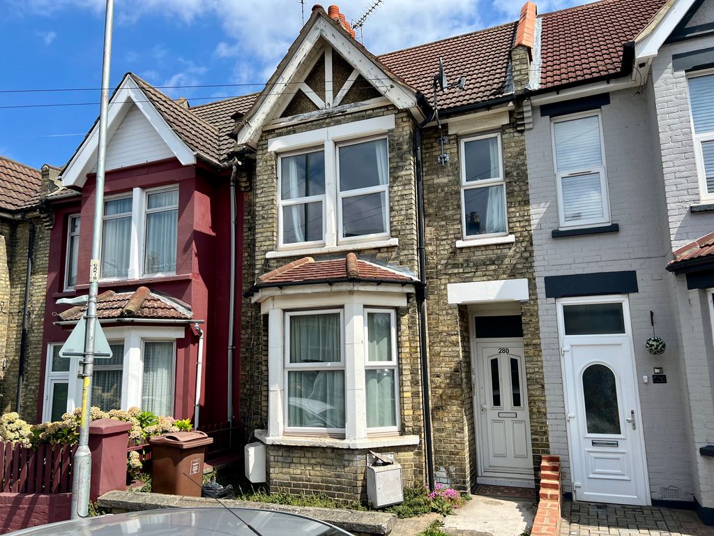 Property photo 1 of 6