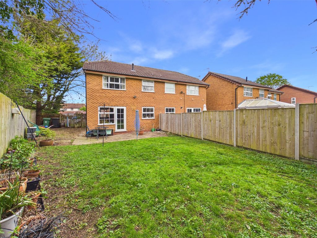 Property photo 2 of 12 Picture No. 11