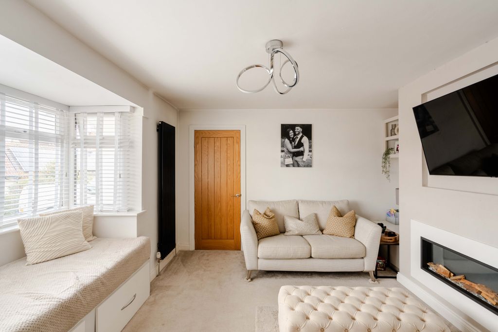 Property photo 3 of 25 19