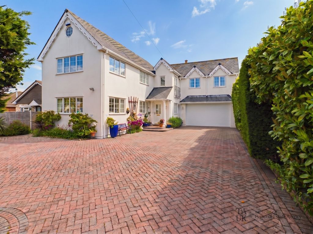 Property photo 2 of 41