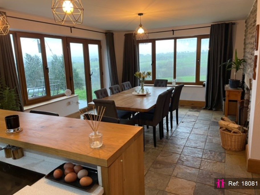 Property photo 3 of 32