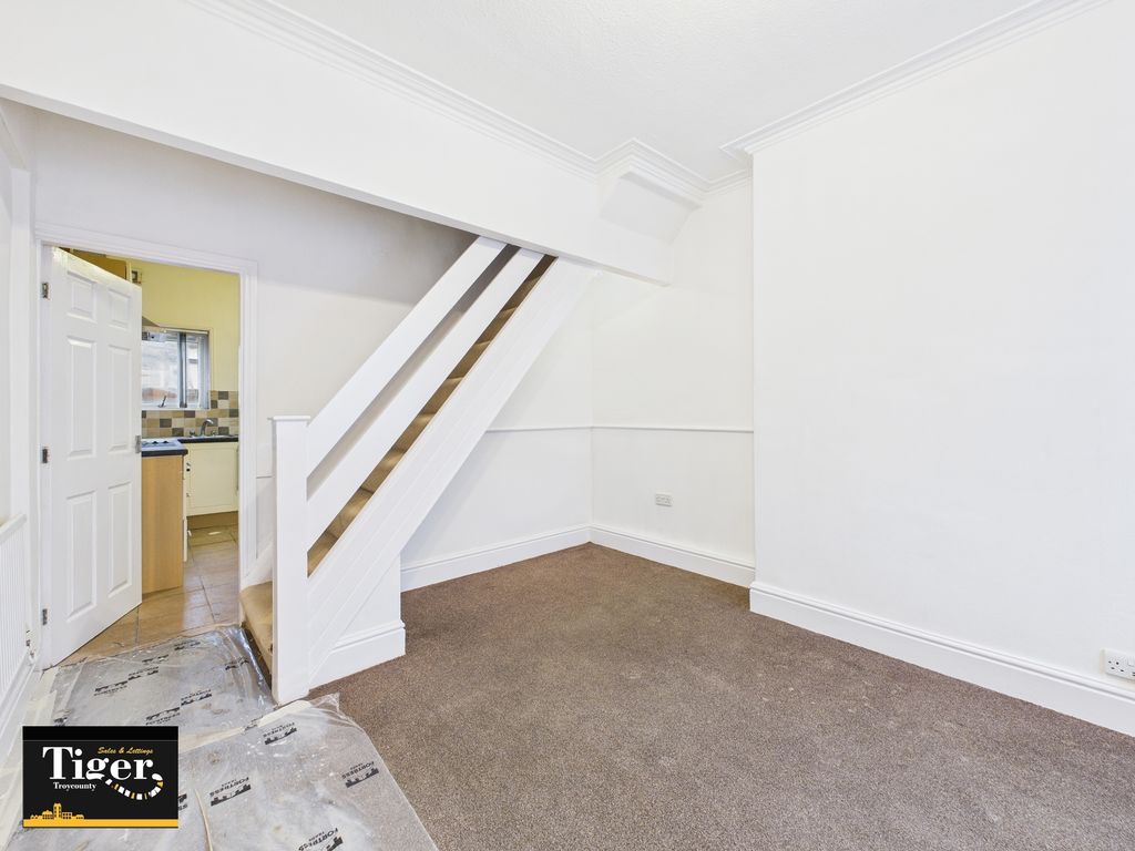 Property photo 2 of 13 Cam03440G0-Pr0511-Still001