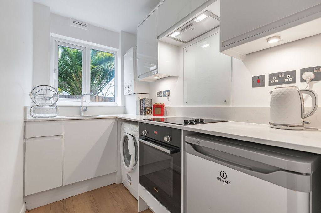 Property photo 3 of 9 Picture No. 04