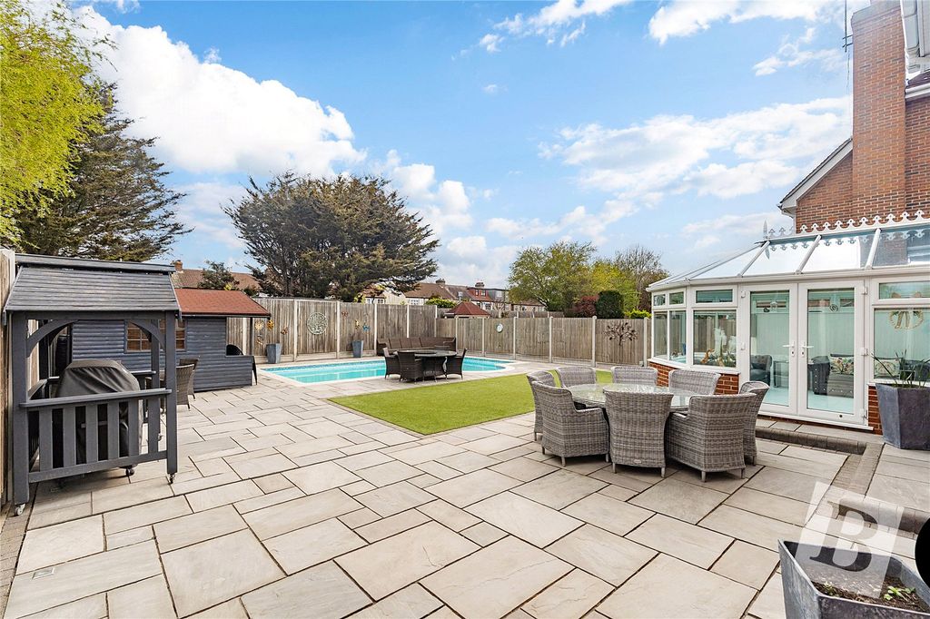 Property photo 3 of 24 Rear Garden