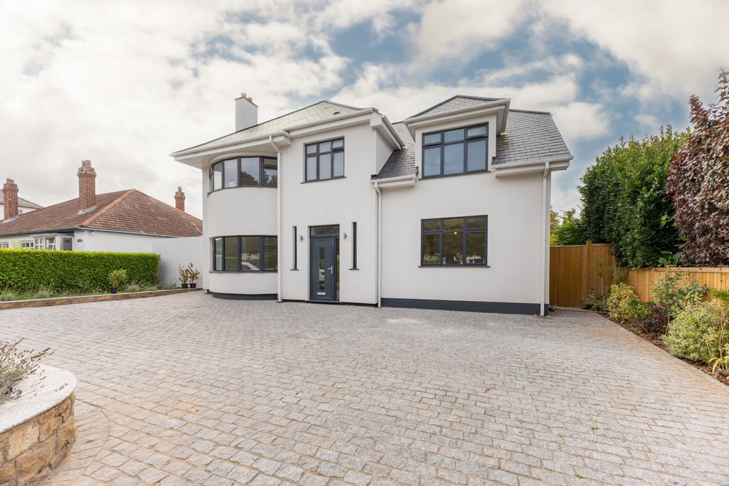 Property photo 1 of 30 Picture No. 32