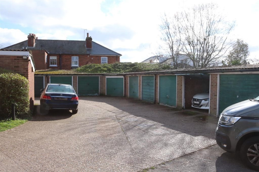 Additional image 8 of 2 bed maisonette for saleRussell Court, Leatherhead KT22