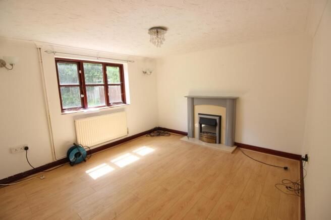 Property photo 2 of 10 Living Room