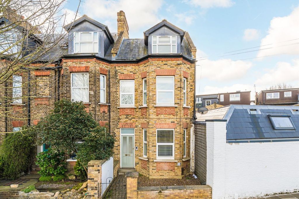 Property photo 1 of 4