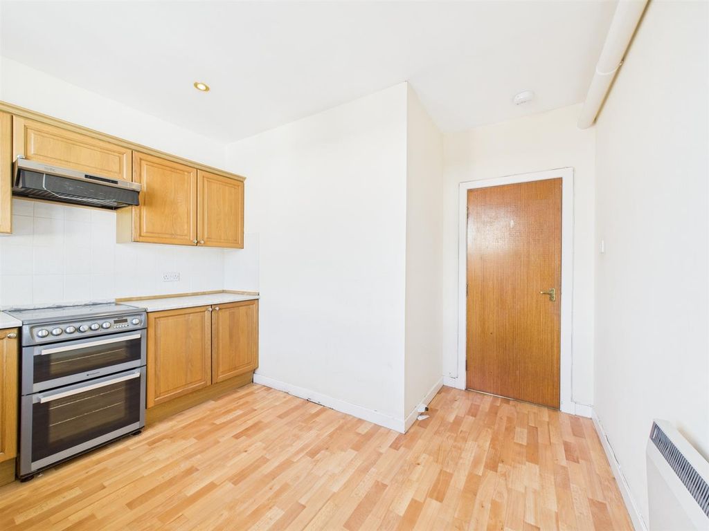 Property photo 2 of 14 Cam01486G0-Pr0846-Still002.Jpg