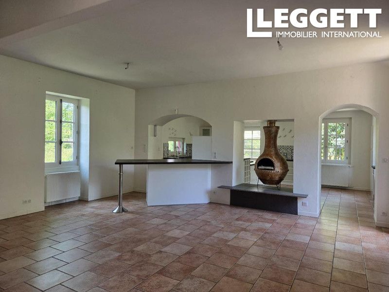 Property photo 3 of 10
