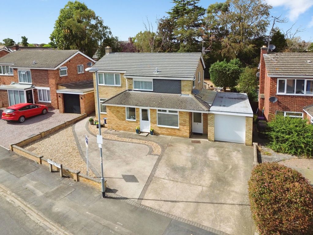 Property photo 1 of 21