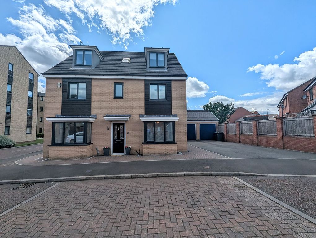Property photo 1 of 40