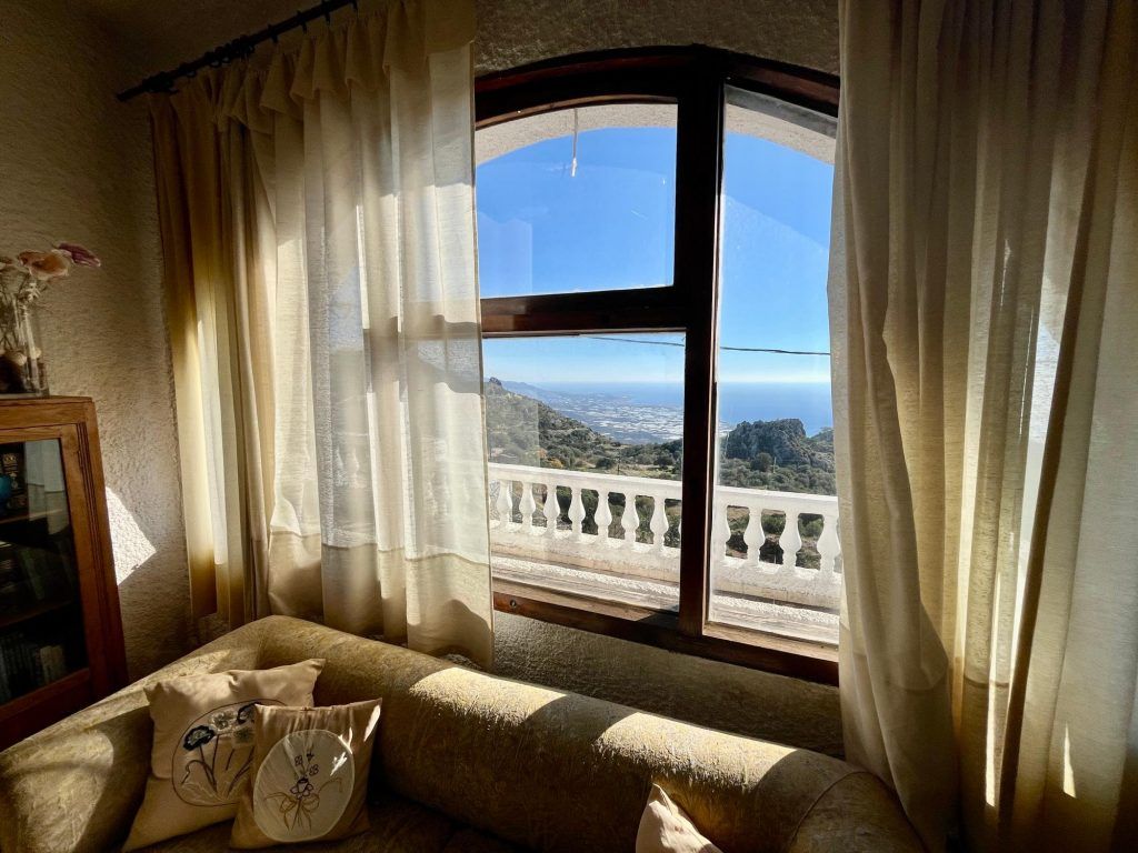 Property photo 3 of 32