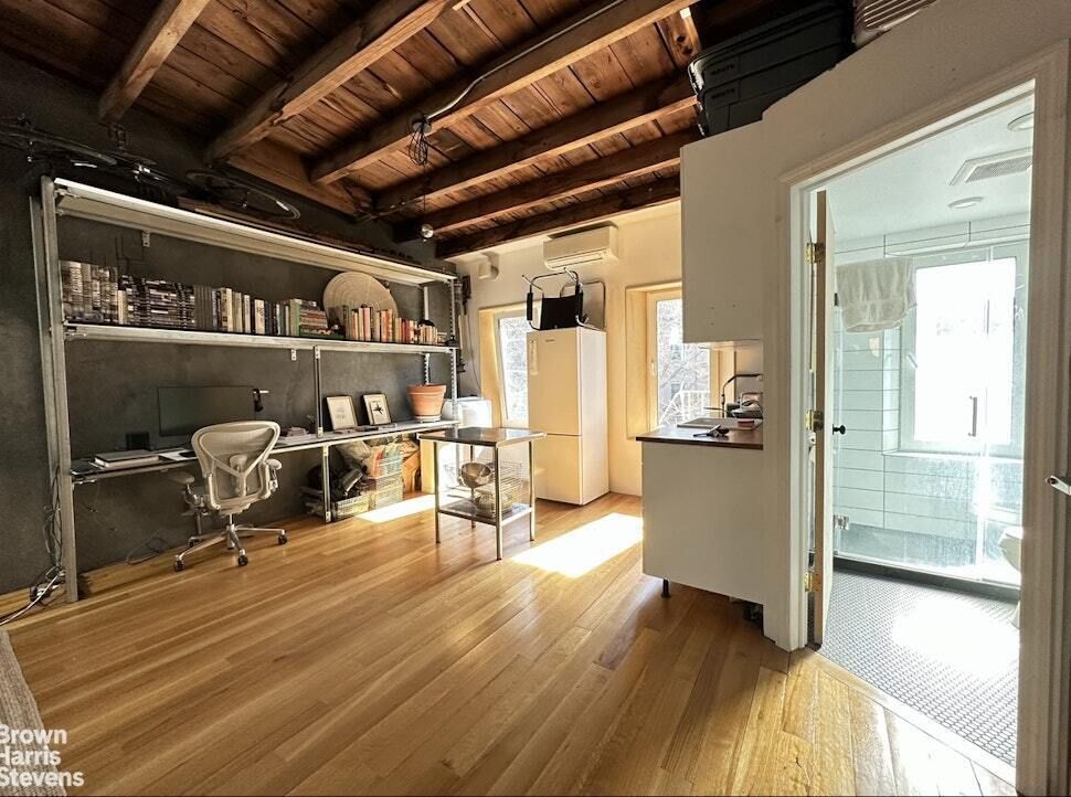 Property photo 3 of 3 <Alttext/>