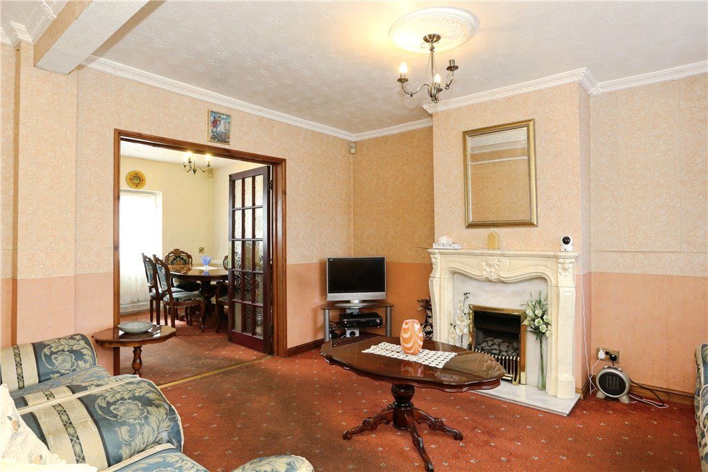 Property photo 2 of 12 Lounge