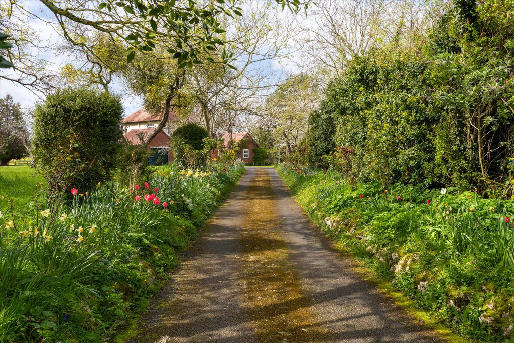 Property photo 2 of 26 Image