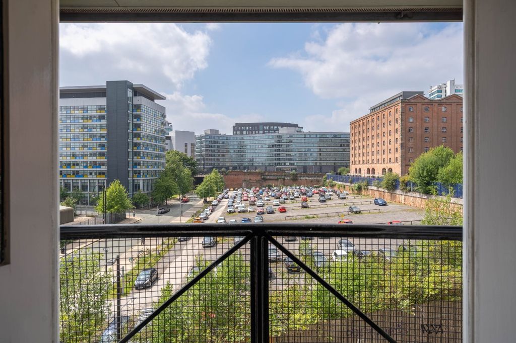 Property photo 3 of 15 Picture No. 12