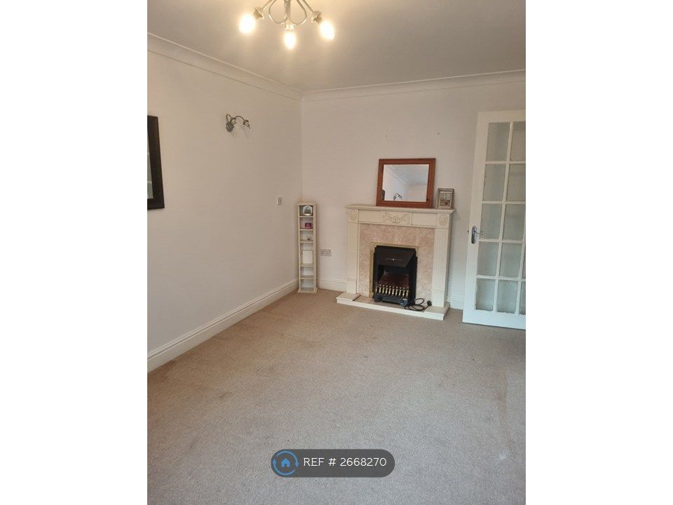 Property photo 2 of 11