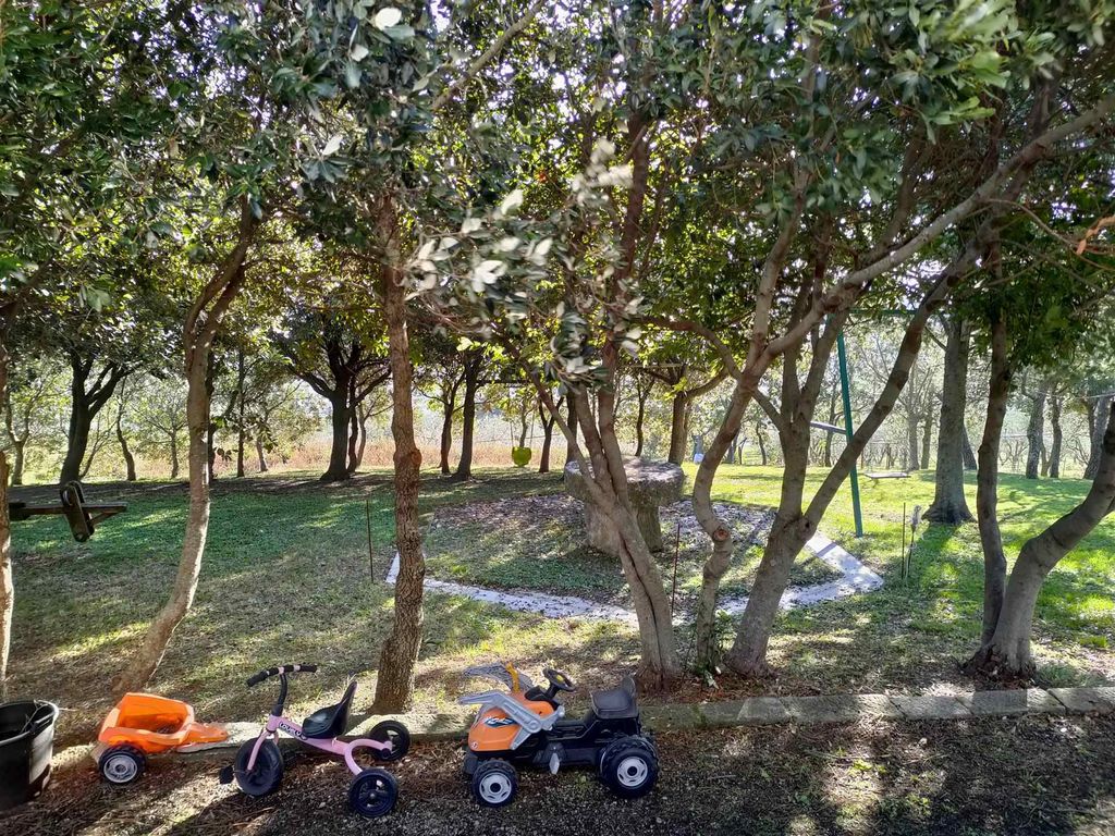 Property photo 2 of 30