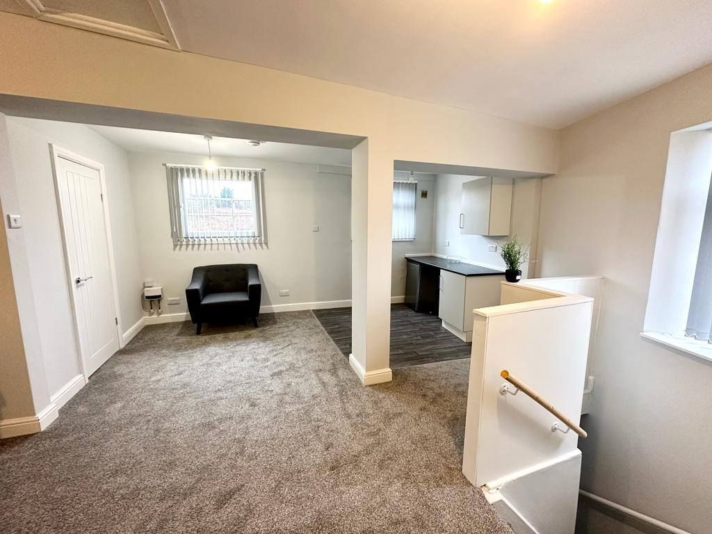 Property photo 2 of 11 Gallery