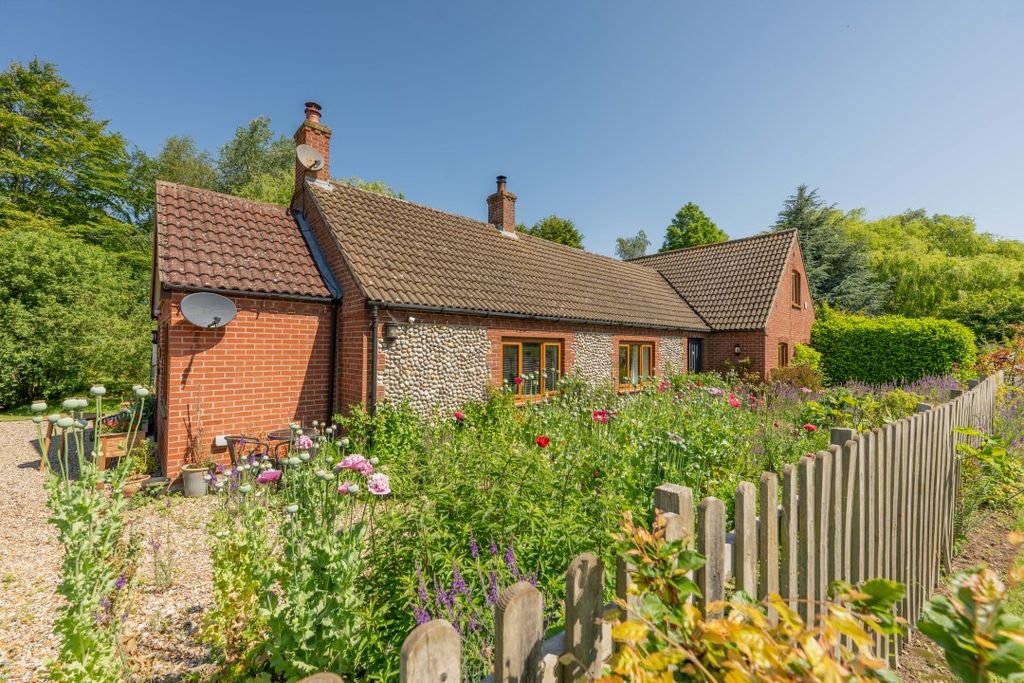 Property photo 1 of 43