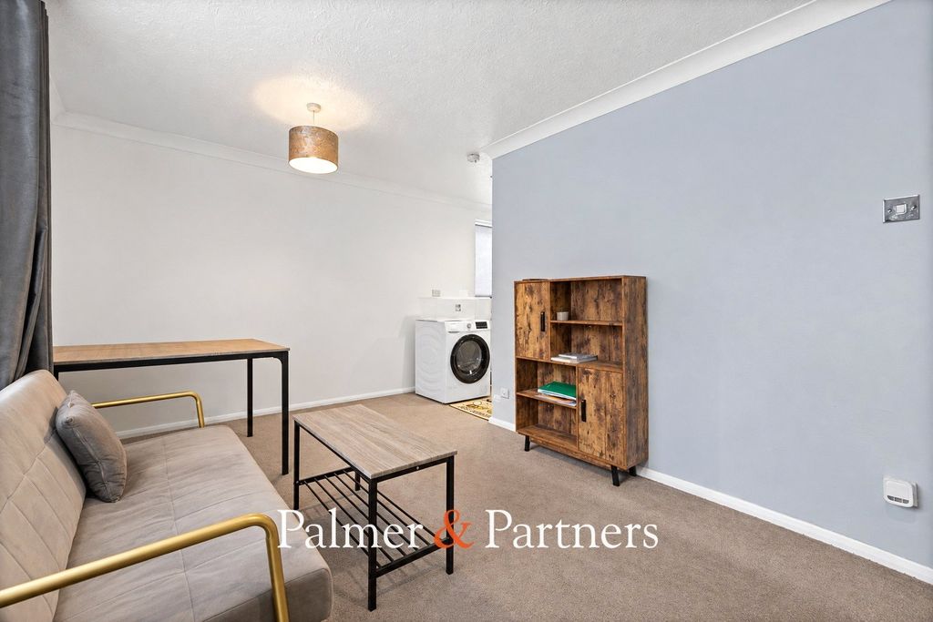 Property photo 3 of 6 Picture No. 04