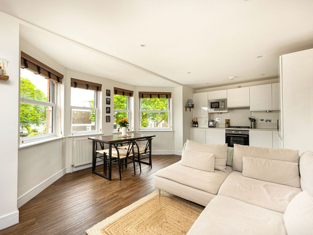 Property photo 1 of 12 Open Plan Living Room