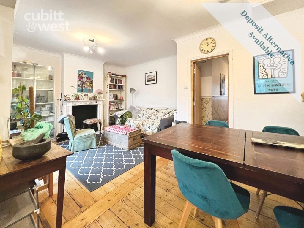 Property photo 3 of 10 Lounge