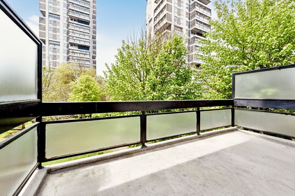 Property photo 3 of 10 Picture No. 14