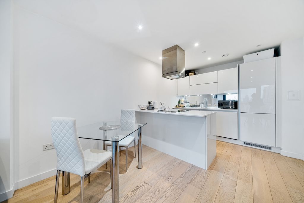Property photo 3 of 16 1220460 (19)