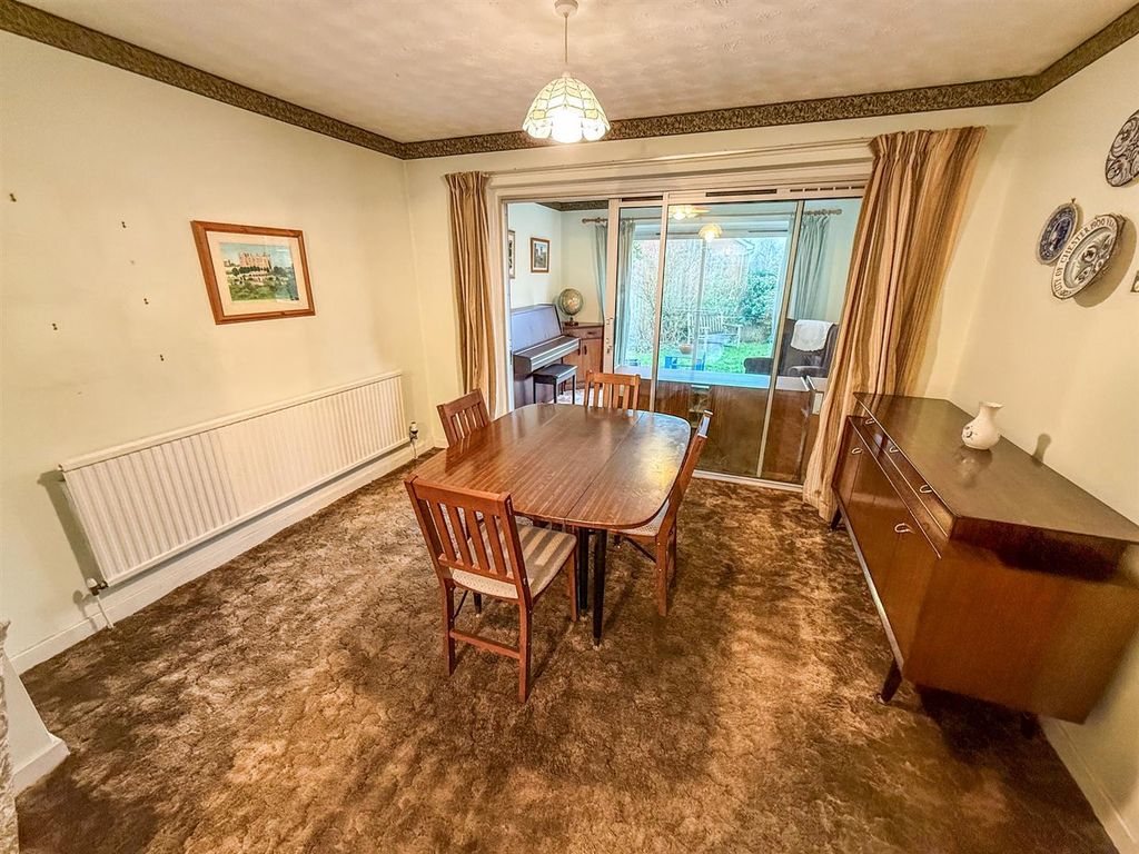 Property photo 3 of 21 Dining Room